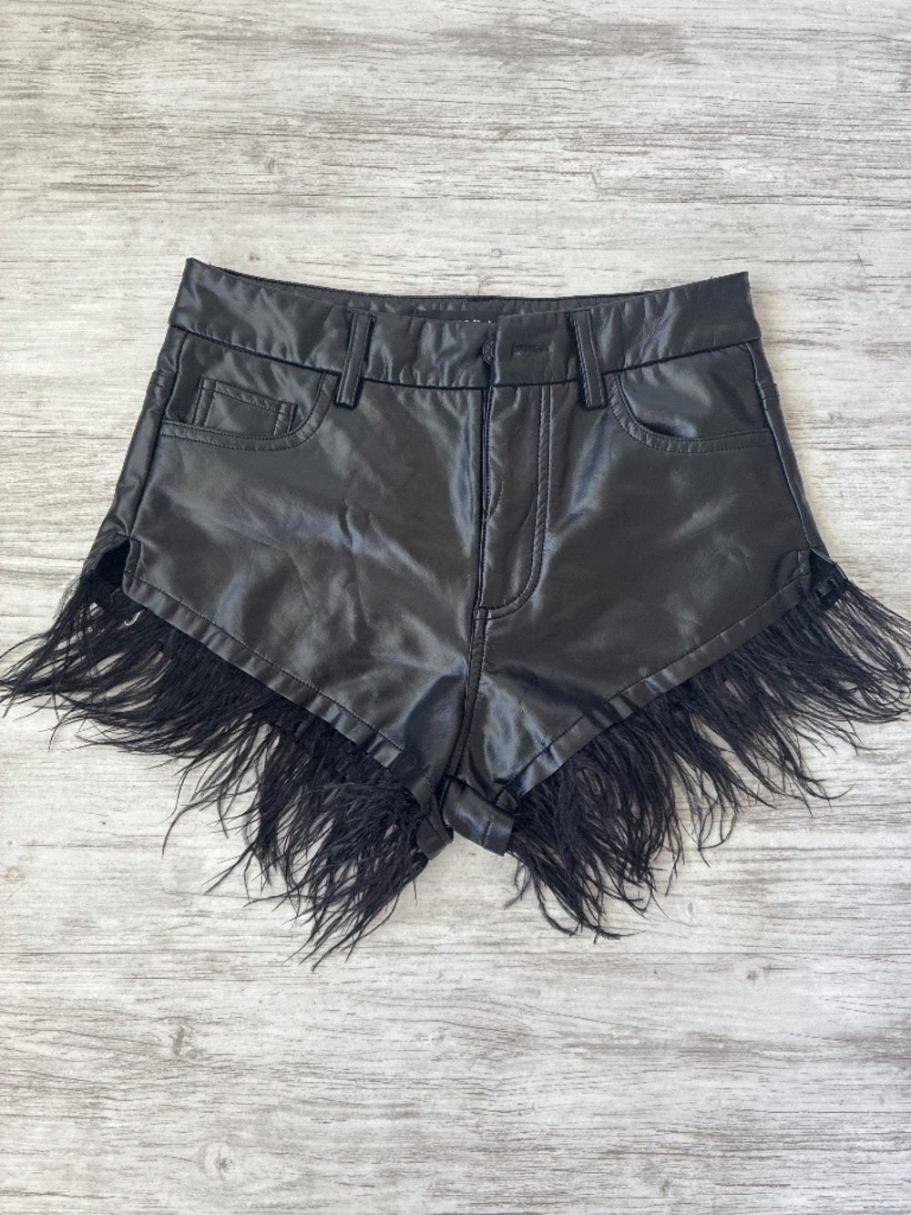 Akira hot pants